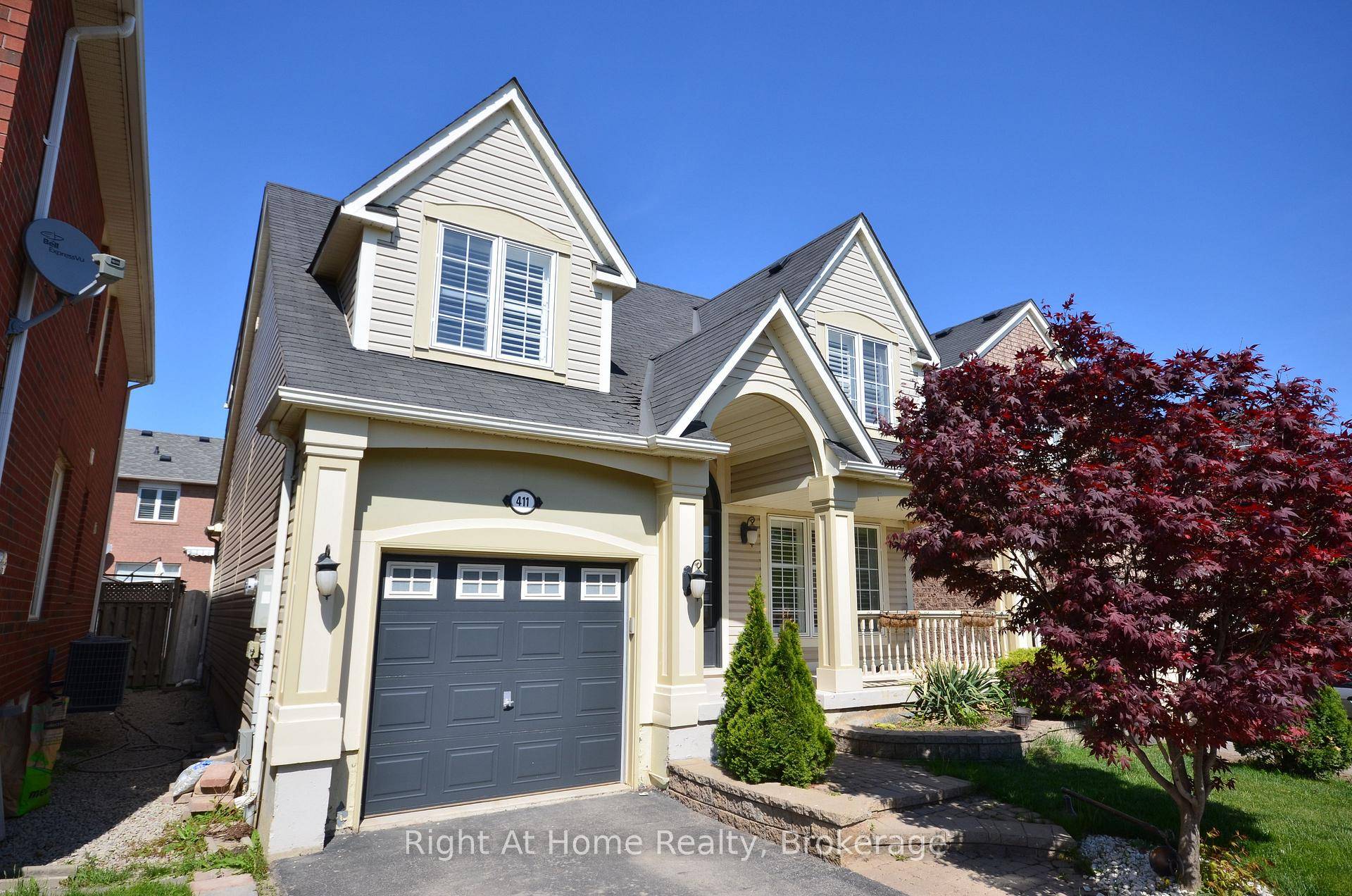 Welcome to this beautifully 4 bedroom Detached Home for Lease situated on a quiet, family friendly street in the highly sought after Hawthorne Village, Milton.