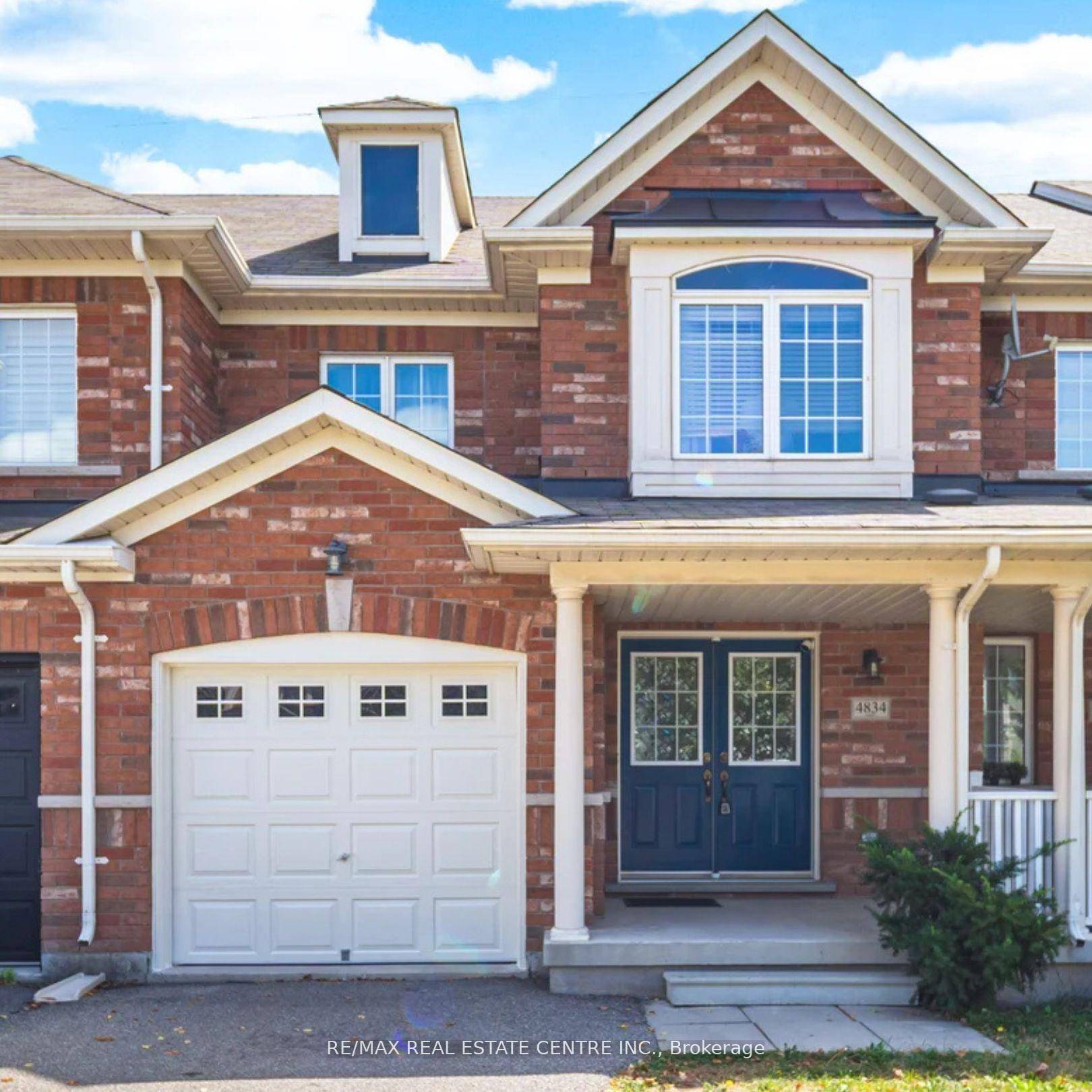 Beautifully Maintained Freehold Townhome in Alton Village Burlington's Top Rated School District !
