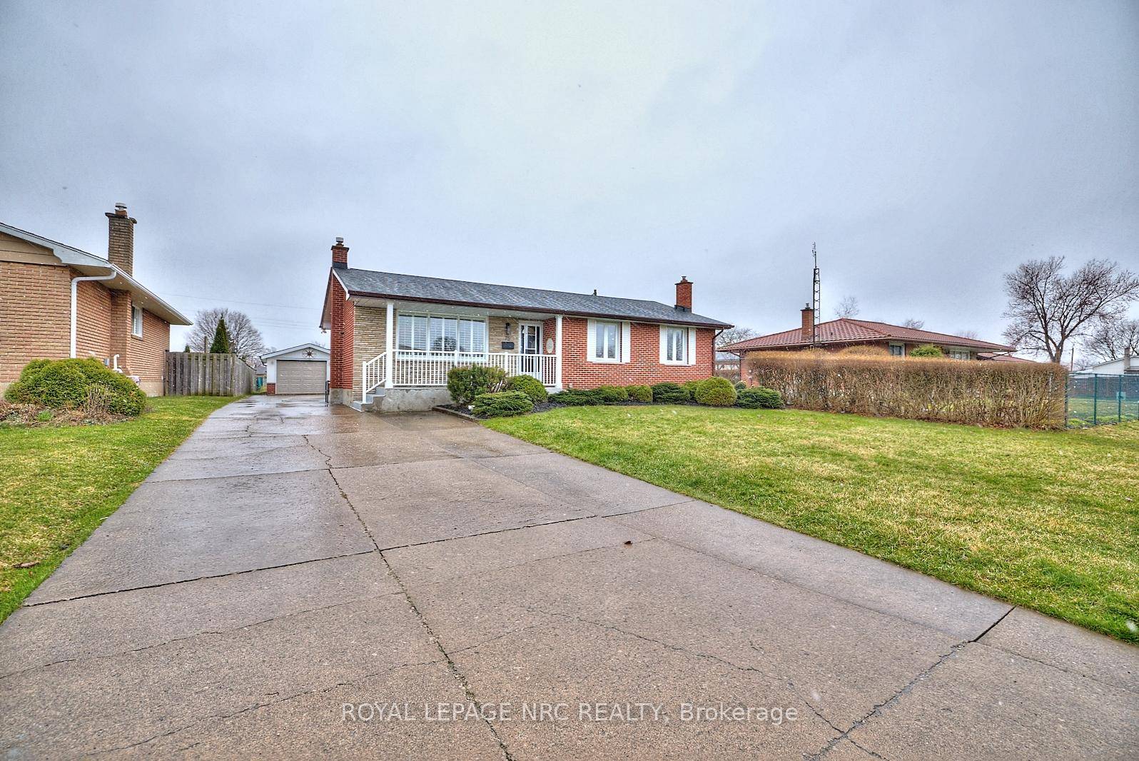 Welcome to 75 Rose Avenue, Thorold A Move In Ready Gem !