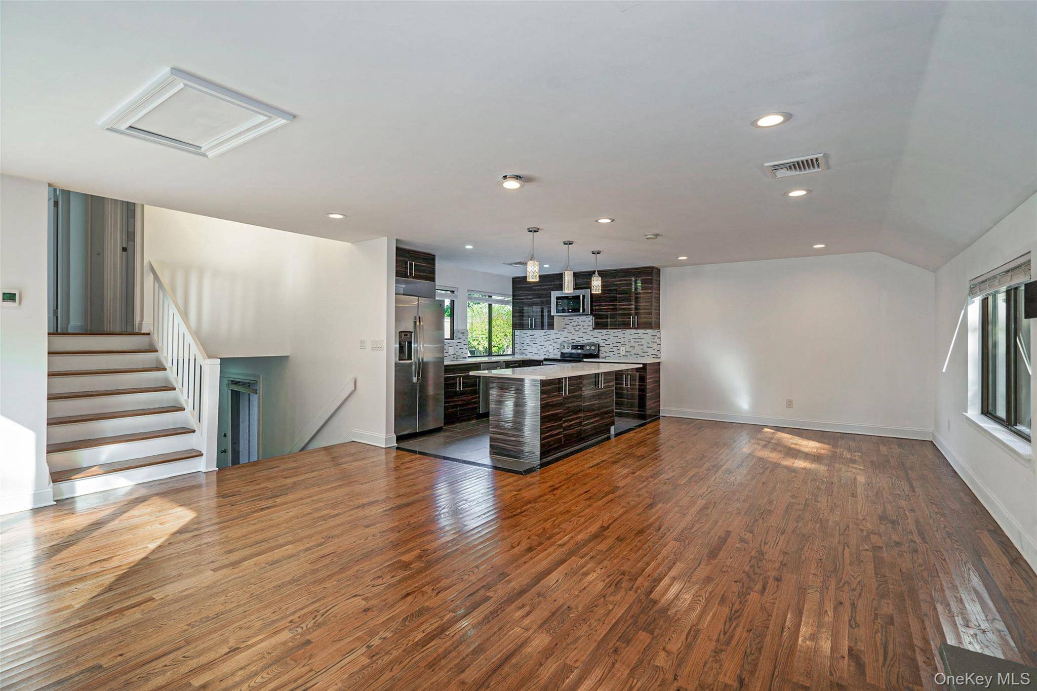 Fabulous Heritage Hills Townhouse for Rent, Available Immediately !