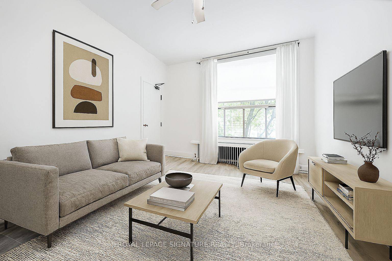 Client RemarksLive right on Trinity Bellwoods Park your backyard is literally the park !