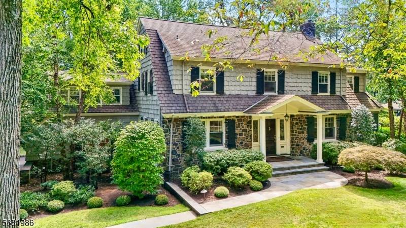 MAGNIFICENT CUSTOM BUILT COLONIAL PREEMINENT SHORT HILLS LOCATION Nestled on over half an acre at the end of a tree lined street, this home welcomes you with an impressive, open ...