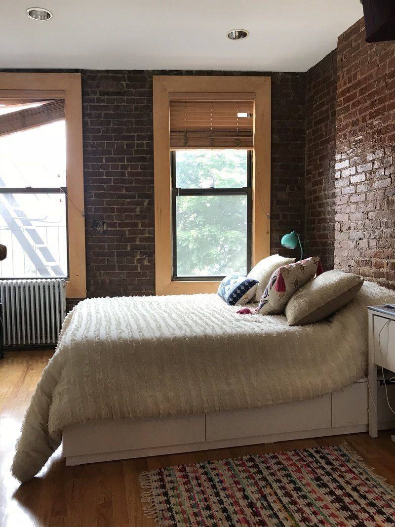 New on the market ! True 1 bedroom in the heart of Nolita !