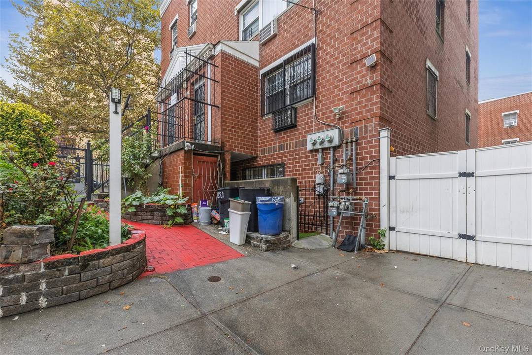 Great income producing property for sale in the heart of the Bronx !