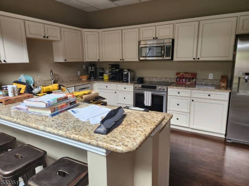 PROPERTY DESCRIPTIONIntroducing 150 Edison Road, Jefferson, NJ.