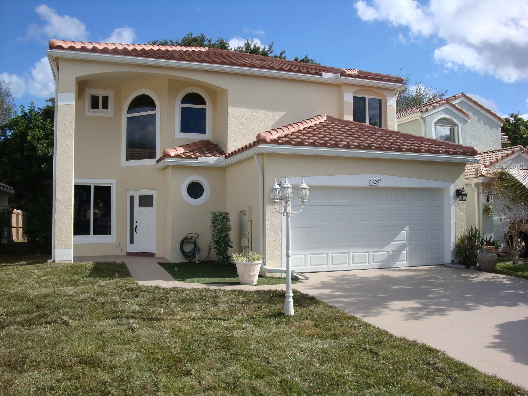 Gorgeous property in the heart of Greenacres.