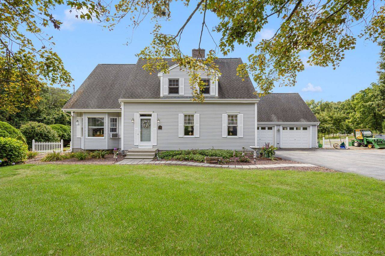 Remarkable 2600 sq ft home on 2.