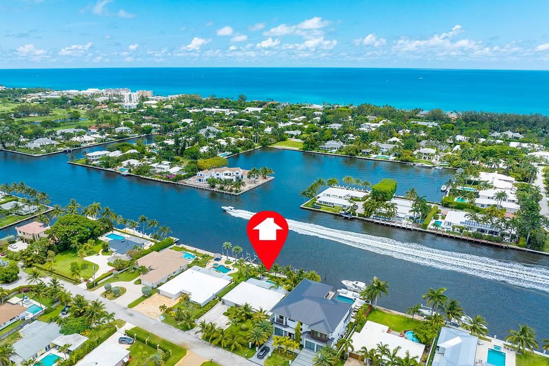NEW PRICE ! DIRECT INTRACOASTAL WATERFRONT PROPERTY.
