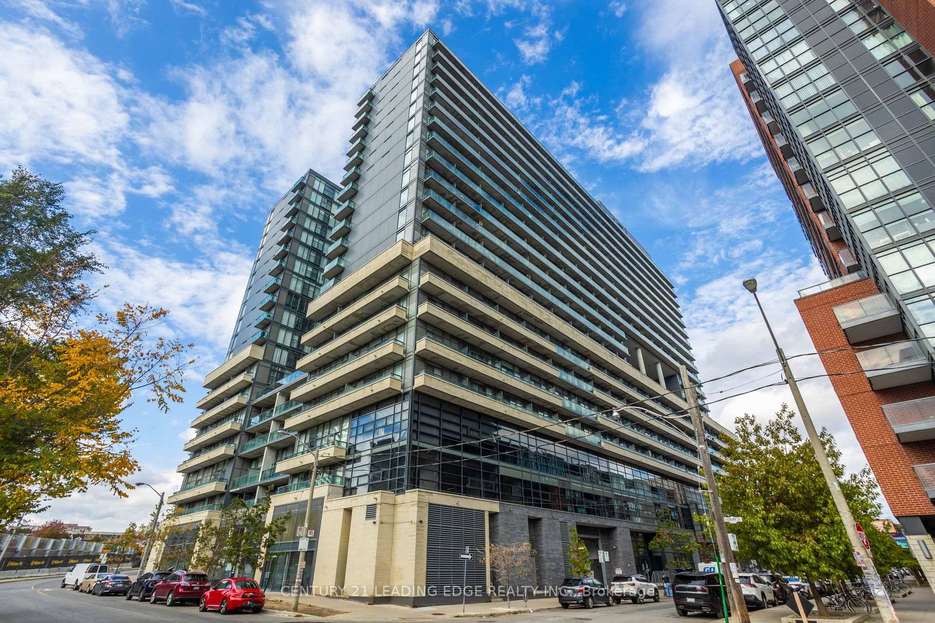 Welcome to this bright and cozy 2 Bedroom, 2 bathroom Unit In The West Building Located In The Heart Of Little Portugal.