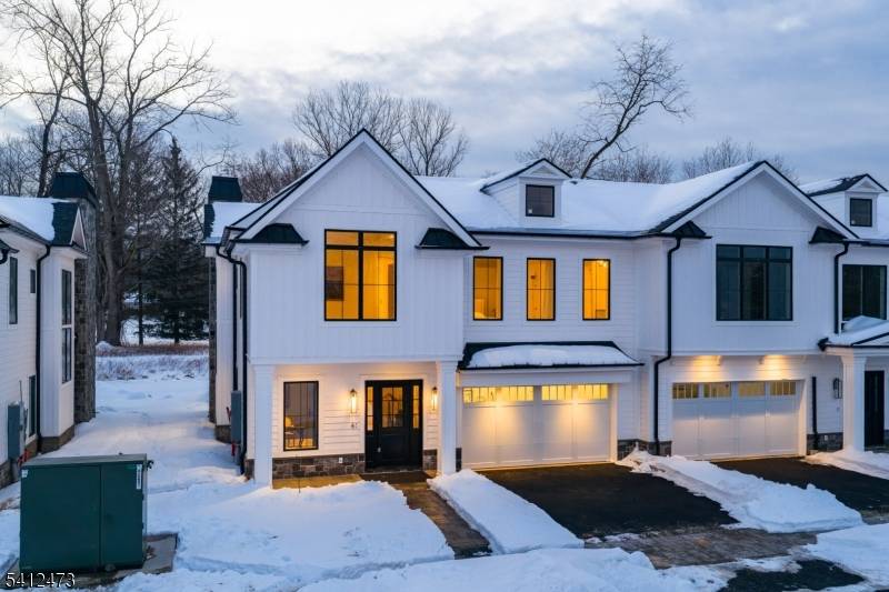 Paris Ave Rockleigh Boro New Jersey Single-Family