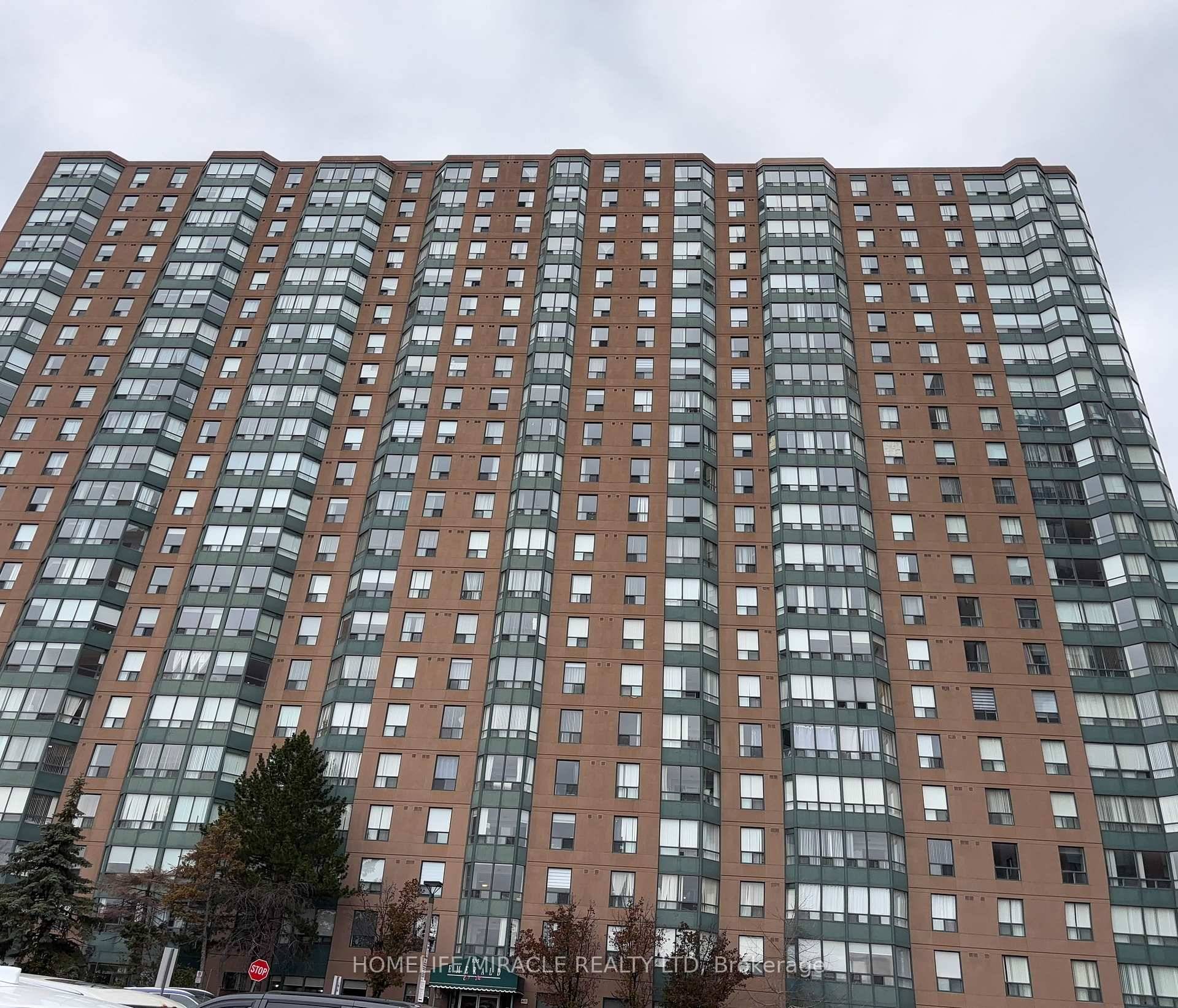 Welcome to this beautifully designed, large and freshly painted condo in the heart of Mississauga !