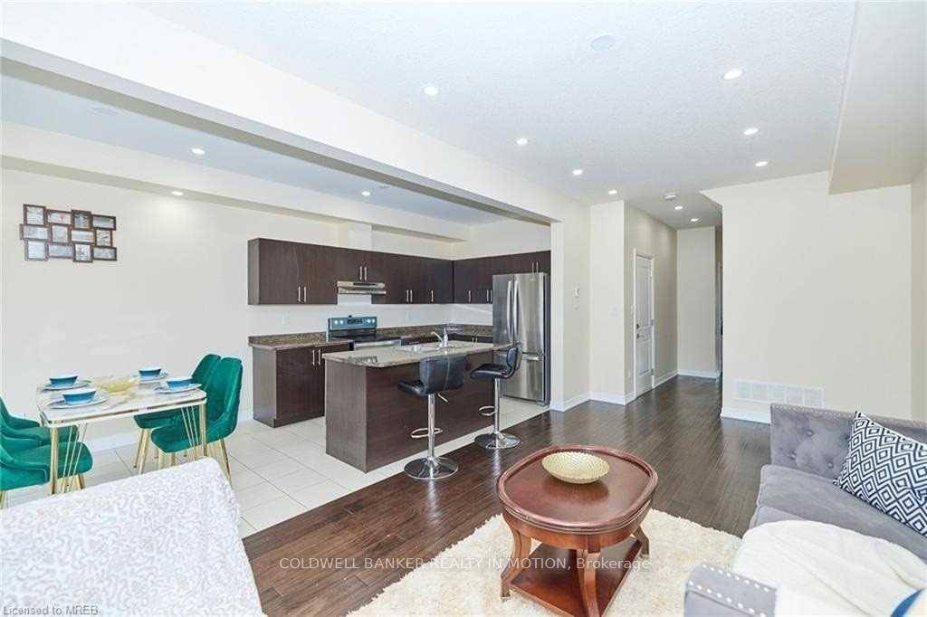 Showing Anytime ! All Offers With Rental Application, Standard Lease Form, Job Letter, Recent Pay Stubs, Credit Report With Score, Photo Id's, References, Schedule A.