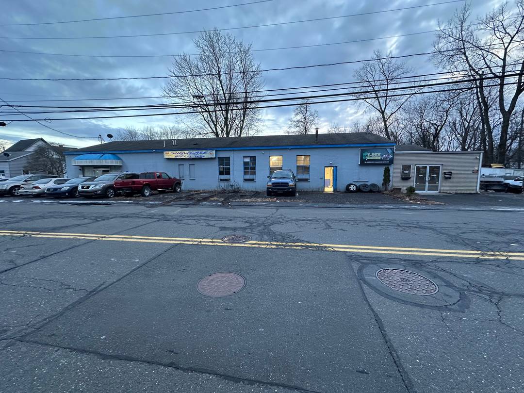 OWNER FINANCING AVAILABLE !