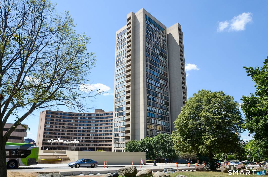 Spectacular views of Bushnell Park and the Capitol from this 14 th floor unit in downtown Hartford.