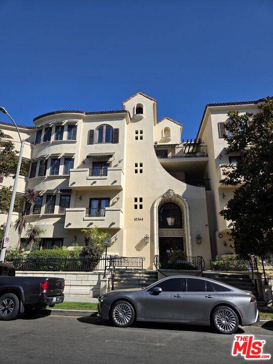 10364   Almayo Ave 2BR La