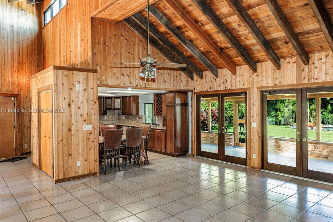 CWelcome to 8535 SE May Terrace, a beautifully maintained 4 bedroom, 2 bath single family home that combines comfort, privacy, and convenience in one of Hobe Sound's most desirable neighborhoods.