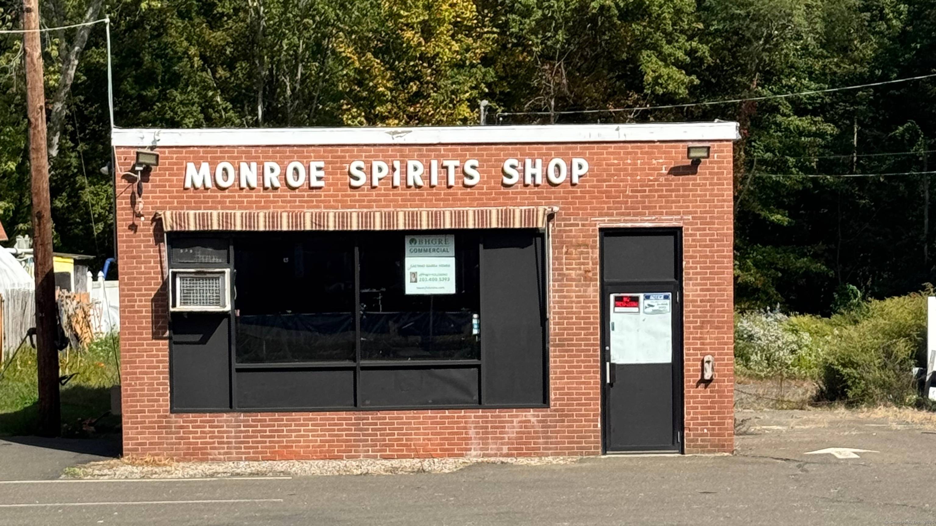 rime commercial site located on Route 25 Main Street in Monroe's B 2 Business District an area designated for retail, office, restaurant, and general business uses.