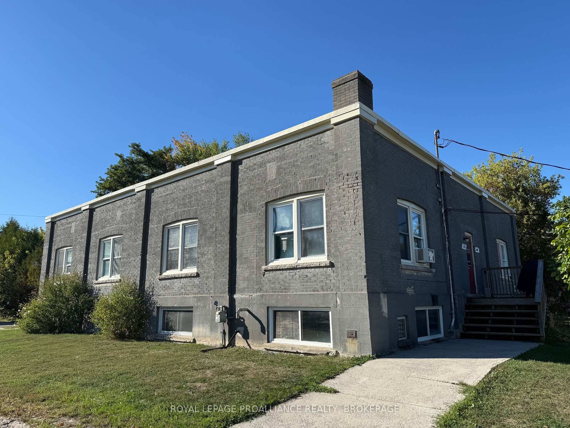 Fantastic investment opportunity in a prime location in Gananoque.