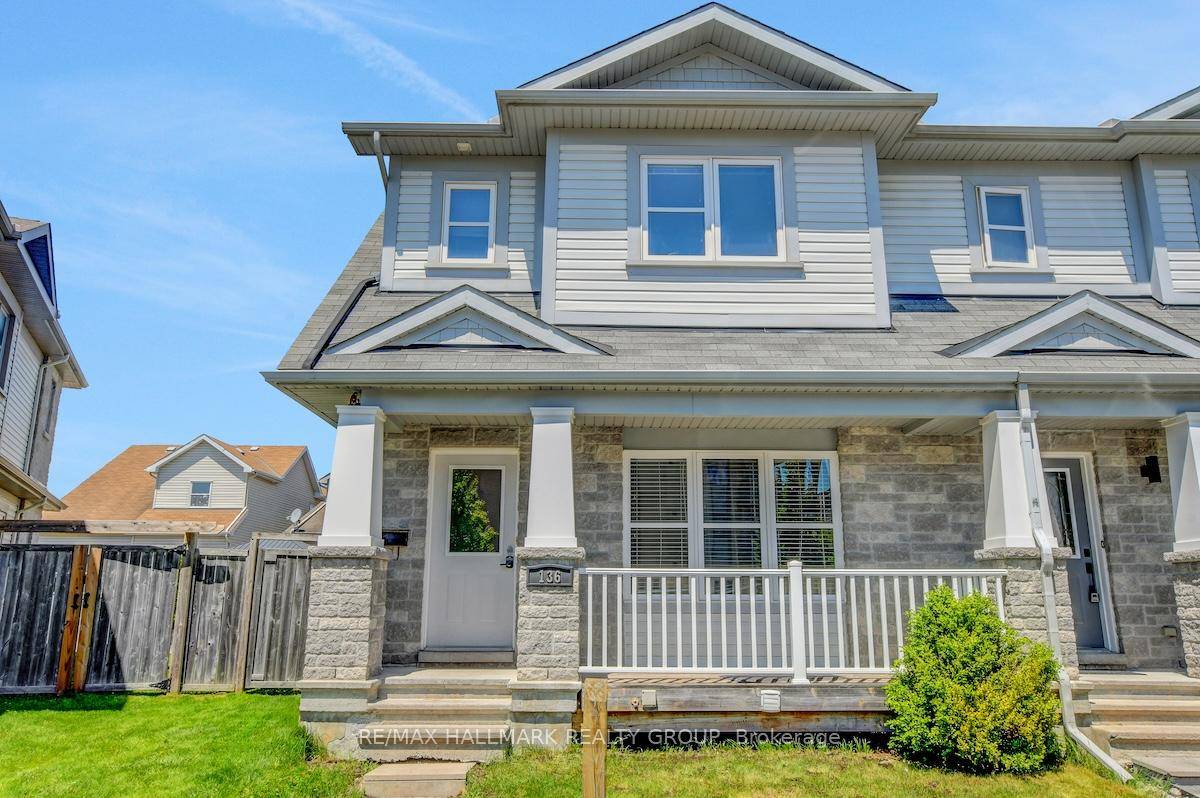 Welcome to this charming 2 bedroom, 4 bathroom freehold end unit townhome, ideally located just steps from parks, shopping, and everyday conveniences in a family friendly neighbourhood.