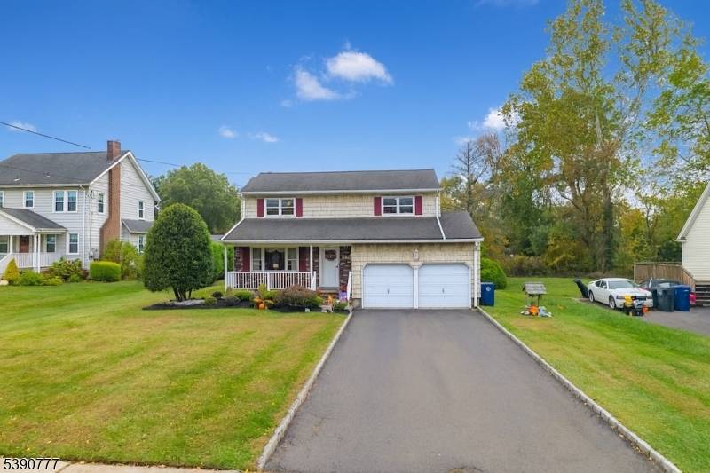 Absolutely move in condition spacious colonial in the desirable town of Clark !