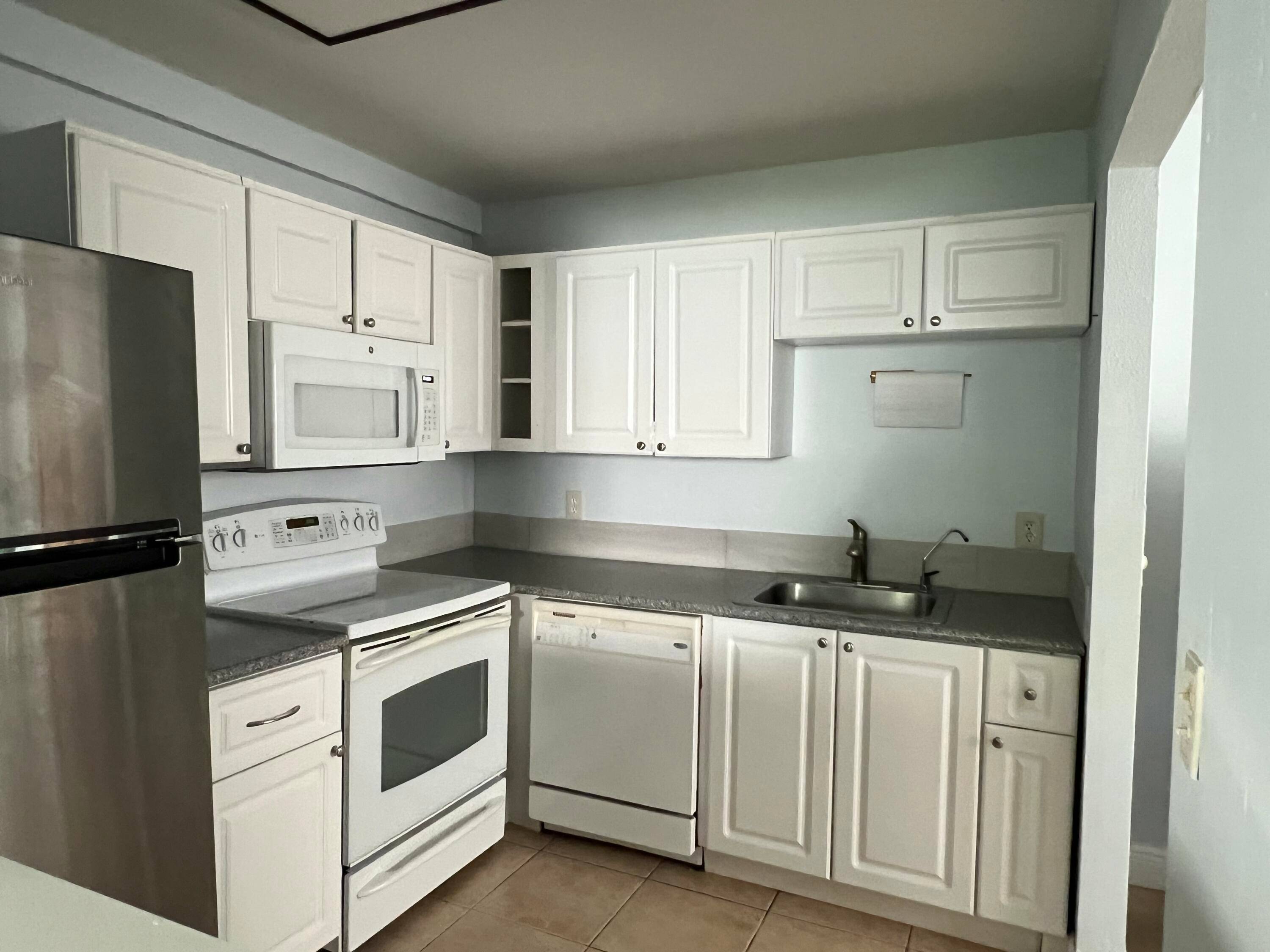 Great opportunity to purchase this first floor condo unit near to Monaco Clubhouse, tennis courts, Bistro Restaurant, and much more.