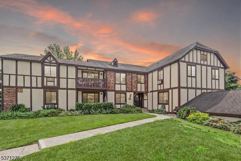Welcome to this beautifully maintained 1st floor condo in Morris County in the heart of Chatham !