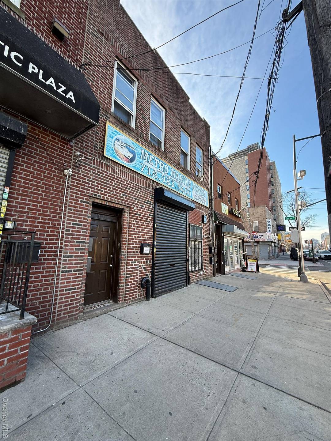 Excellent condition space available with high ceiling on Atlantic av in prime location Brooklyn.