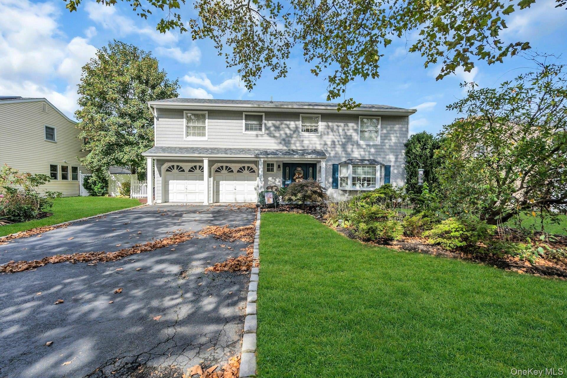 Desirable Indian Section of Commack SD 10, Large Colonial Splanch, 4 BR, 2.
