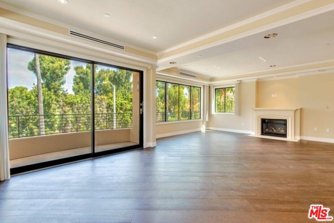 12234 Montana Ave 3BR Brentwood La