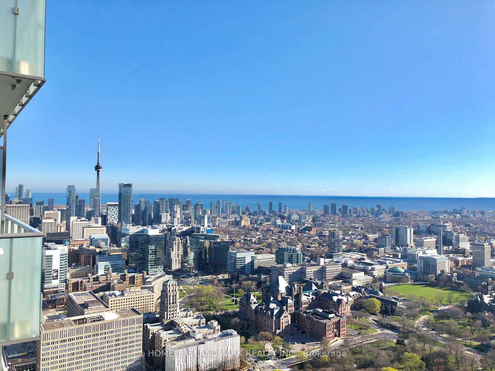 Student welcome big balcony with beautiful unblocked view Located in the core of downtown u condo at bay amp ; bloor spacious amp ; sunfilled 1 bedroom study area west ...