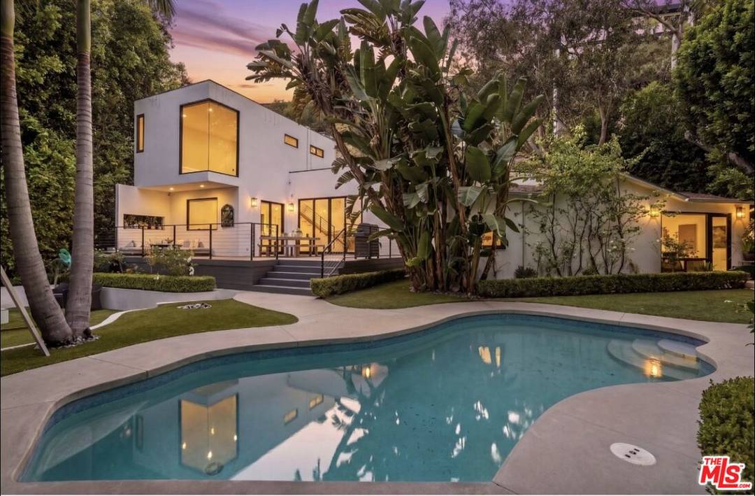8516   Franklin Ave 3BR Sunset Strip La
