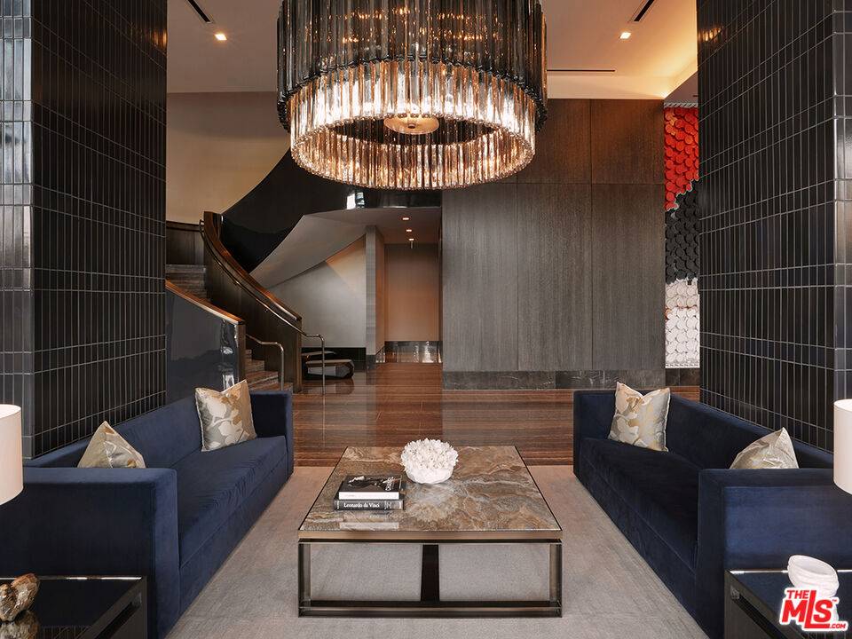 10000 Santa Monica Blvd 2BR Beverlywood La