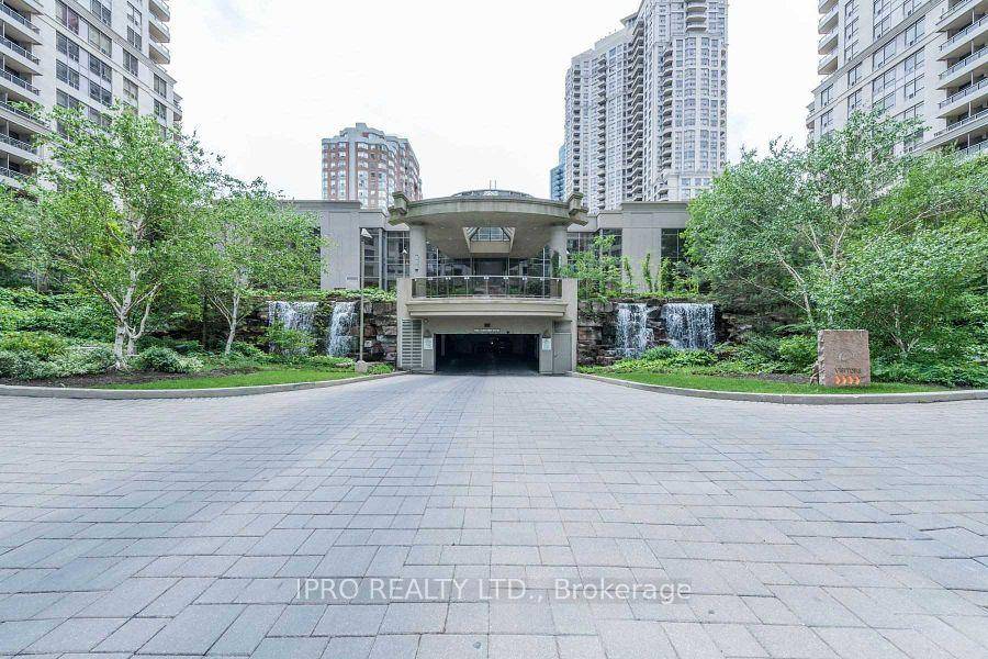 Fabulous Corner in Ovation building 2 1 Den can be used 3rd room Spacious open concept living dining room with tons of natural light.