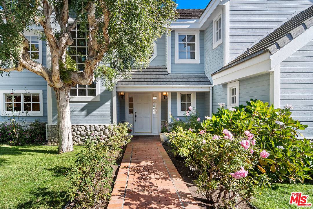 6080   Merritt Dr 5BR Malibu La