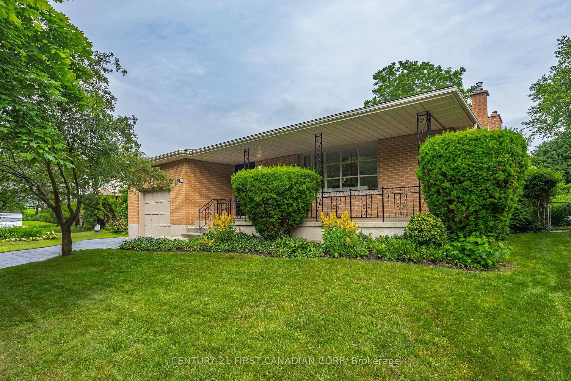 Welcome to 356 Blackacres Boulevard A North London Gem with IN LAW SUITE !