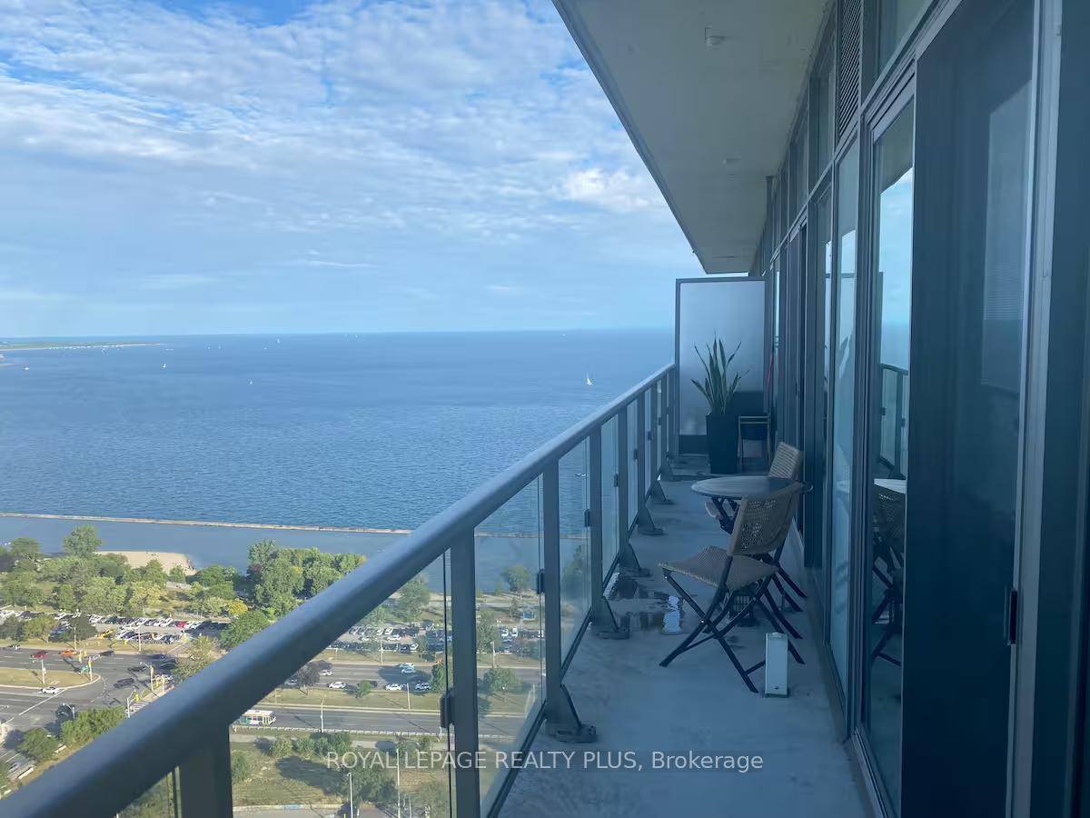 Welcome to 105 The Queensway, where luxury, lifestyle, and breathtaking views meet.