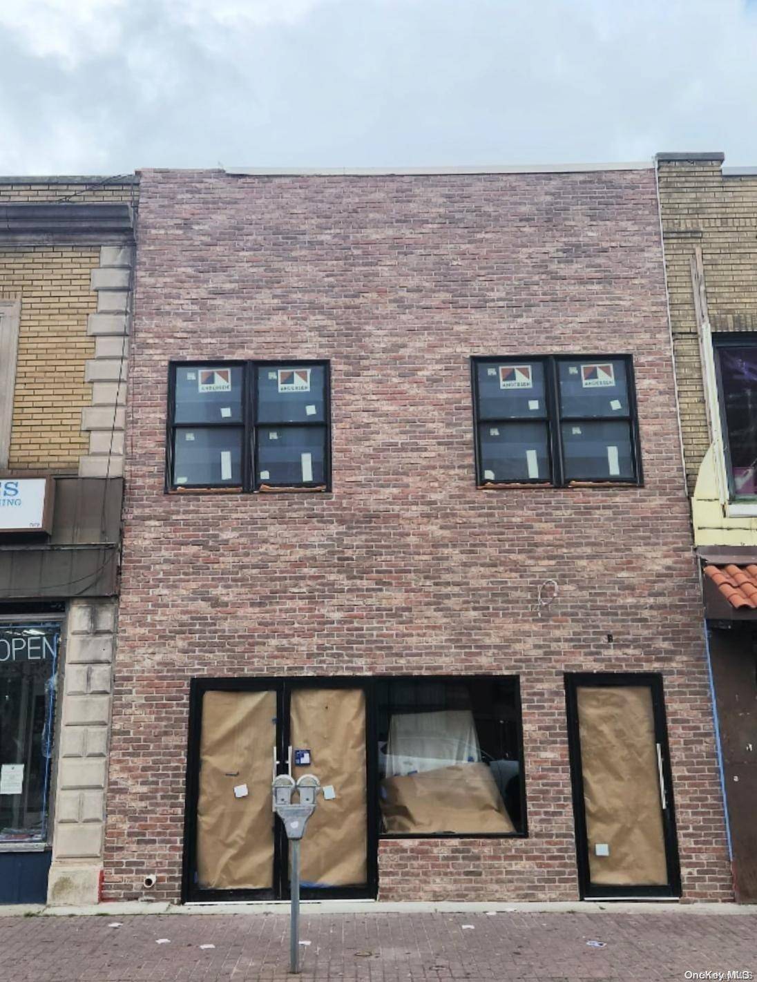 Prime Commercial Space for Lease in Freeport's Business District !