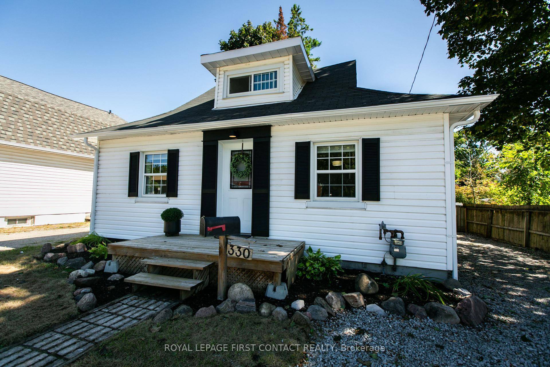 Welcome to this charming, move in ready home thats ideal for first time buyers or those looking to downsize.