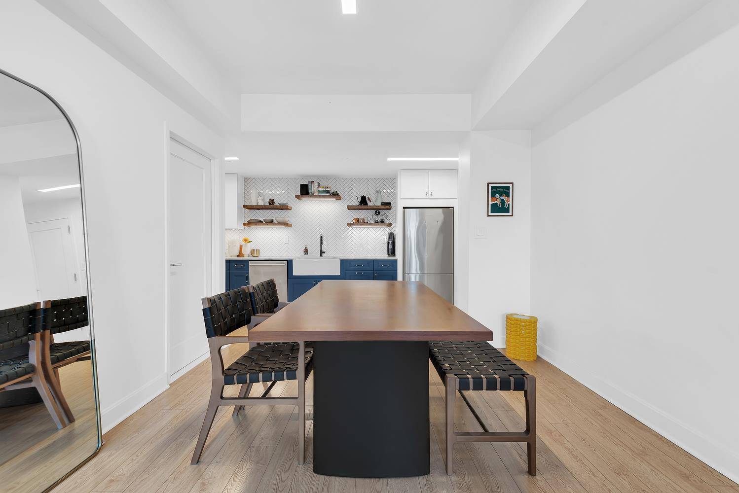 Please note that this is for either a furnished or an unfurnished apartment and showings are by appointment only.