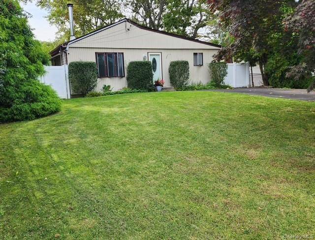 Beautiful 4 bedroom Ranch features vaulted ceilings.