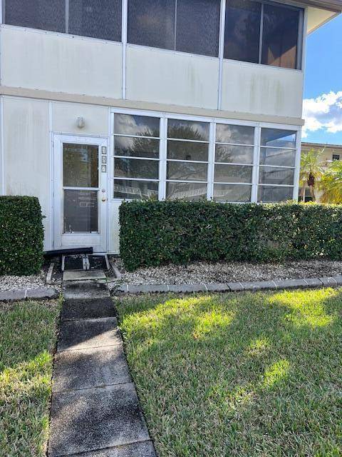 This Condo is Priced to Sell Quickly.