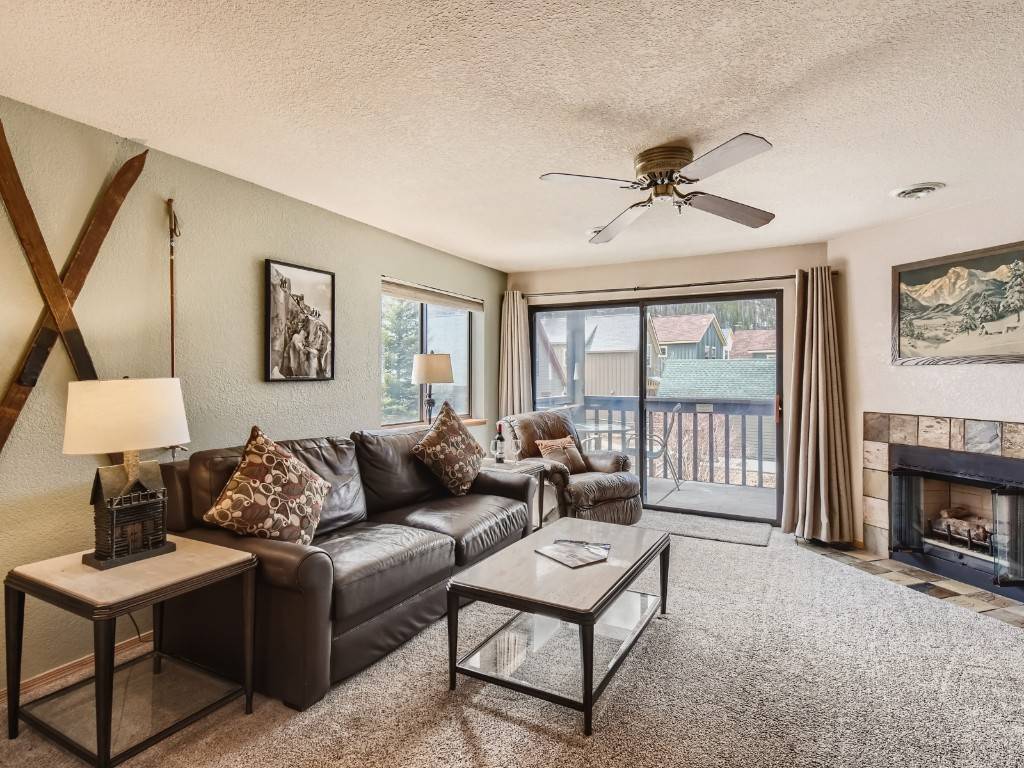 First Floor End Unit at Mountain Side !