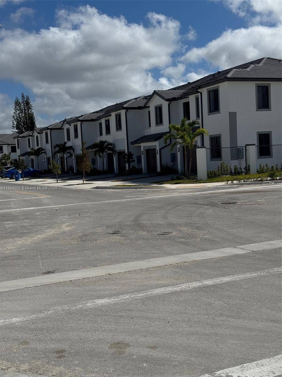 NEW CONSTRUCTION, READY TO CLOSE, FHA APPROVED, 3 2.