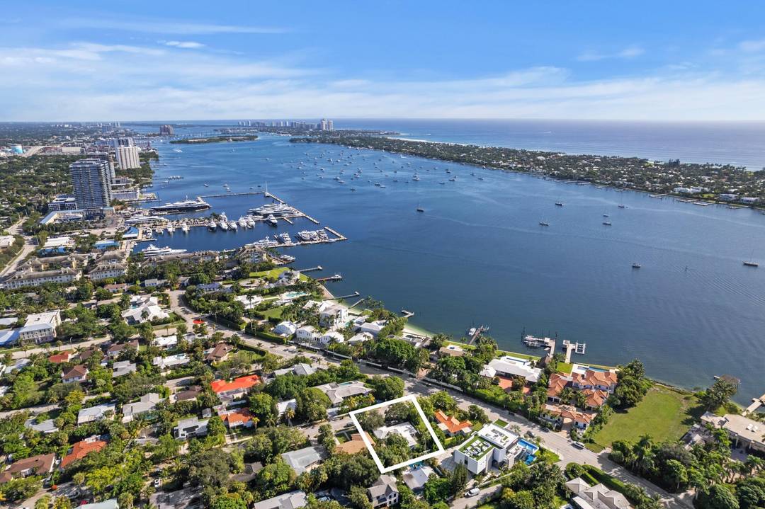 This 4BR CBS ranch offers 2, 200 sq ft on a 75' x 105' lot, just one property in from North Flagler Drive in Northwood Shores.