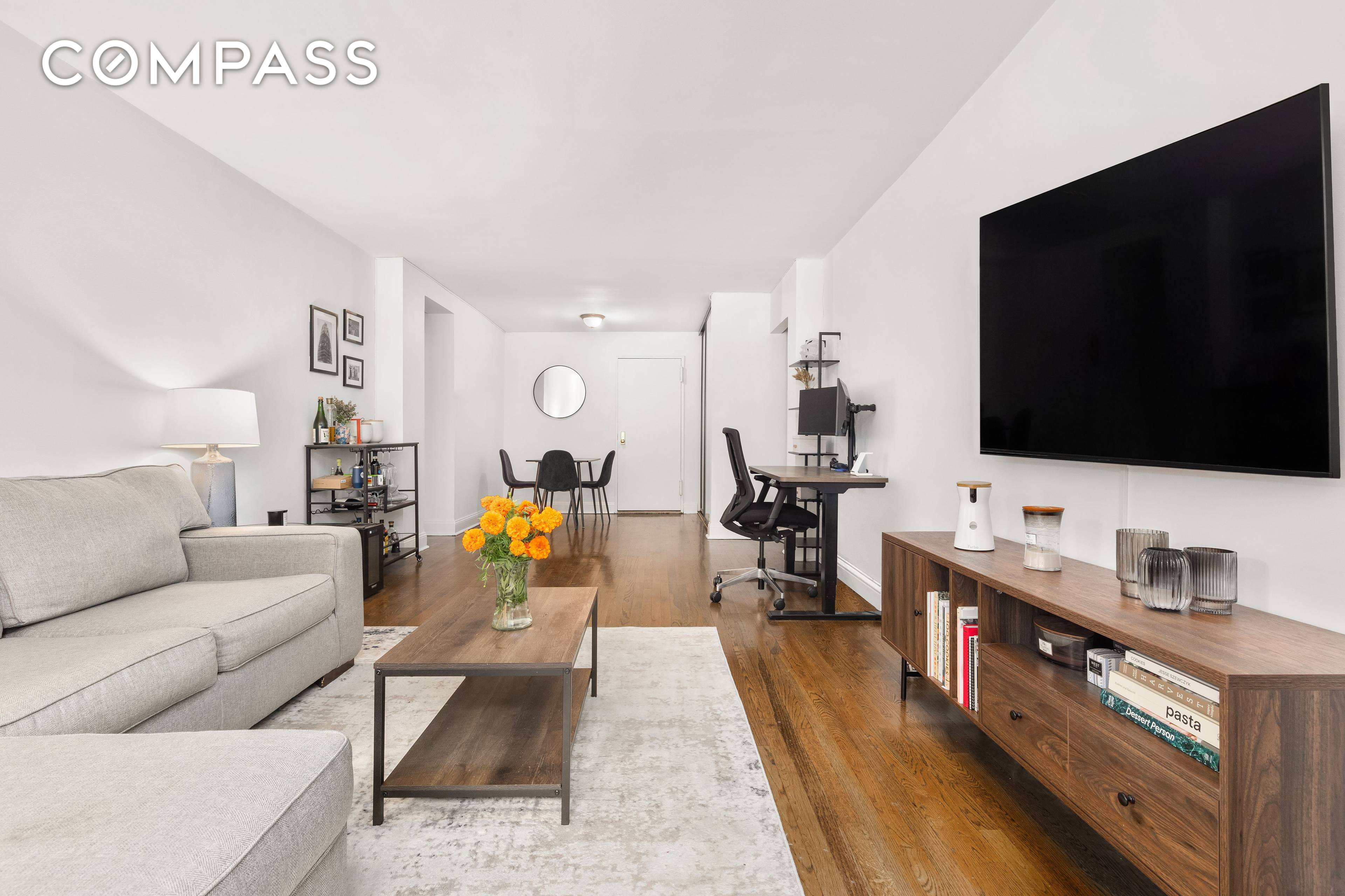 Exquisite Renovated 2 Bedroom Gem in Prime Chelsea Location !