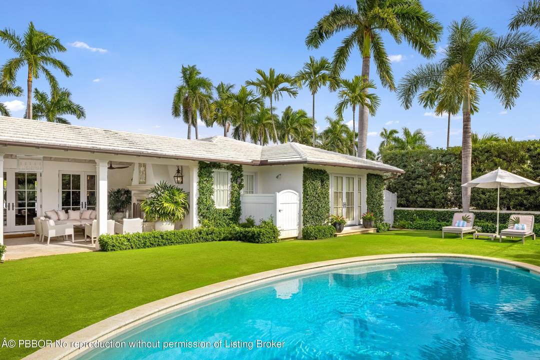 258 List Road is a Palm Beach Island oasis, the kind of home you instantly relax in.