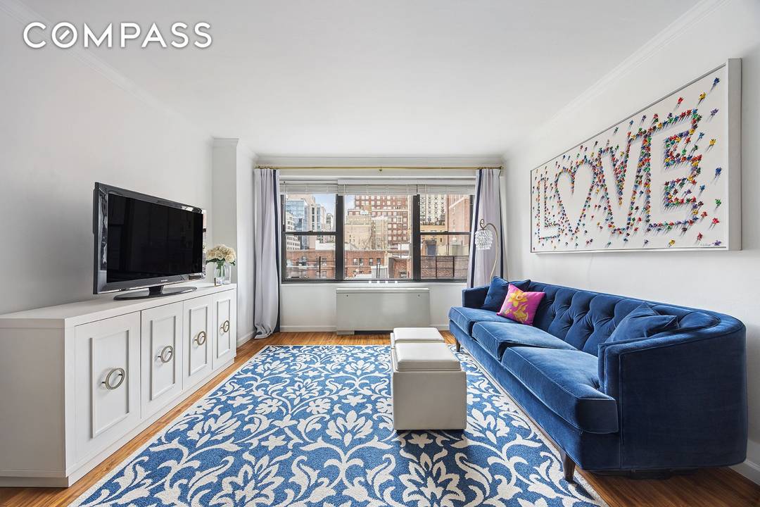 Sun flooded and south facing, Apartment 7B at The Trafalgar House offers the rare combination of condo ownership, full service amenities, and a prime Carnegie Hill location on a picturesque, ...