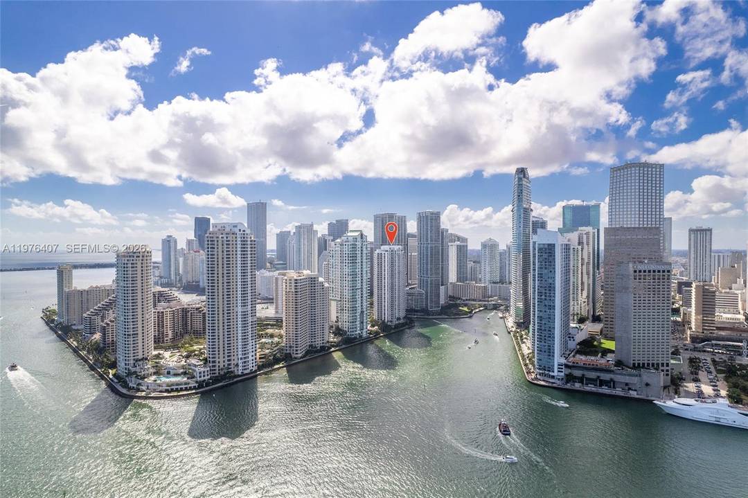 Situated on the island of Brickell Key, just moments from the heart of Brickell, this spacious one bedroom residence offers a rare balance of privacy and city convenience.