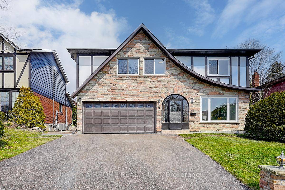 This exquisite two storage home is a gem in Don Valley Village 4 large bedrooms 4 Bathrooms and one Separate Entrance Fully Finished 2 bedroom basement suites, with Sauna room.