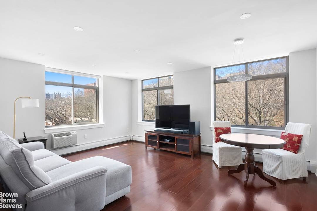 Harlem Picture Perfect Pad Park Facing Corner Unit 3 Bedroom 2 Bathroom income restricted household cap 267, 300 All showings Sunday Open Houses, included by advance appointment thanks !